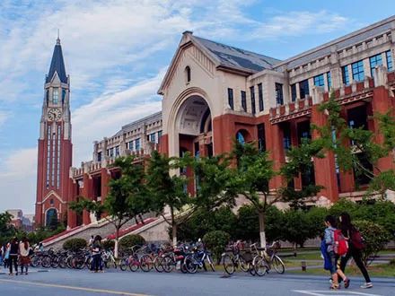 华东政法大学