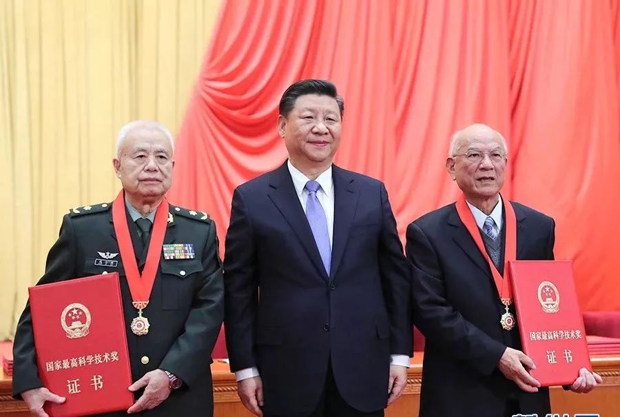 哈尔滨工业大学刘永坦院士，中国人民解放军陆军工程大学钱七虎院士分获国家最高科学技术奖